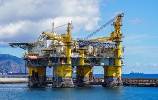 O que é uma FPSO e como funciona: do poço ao navio aliviador